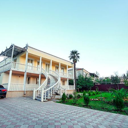 Green Garden Guest House Tskhaltubo Extérieur photo